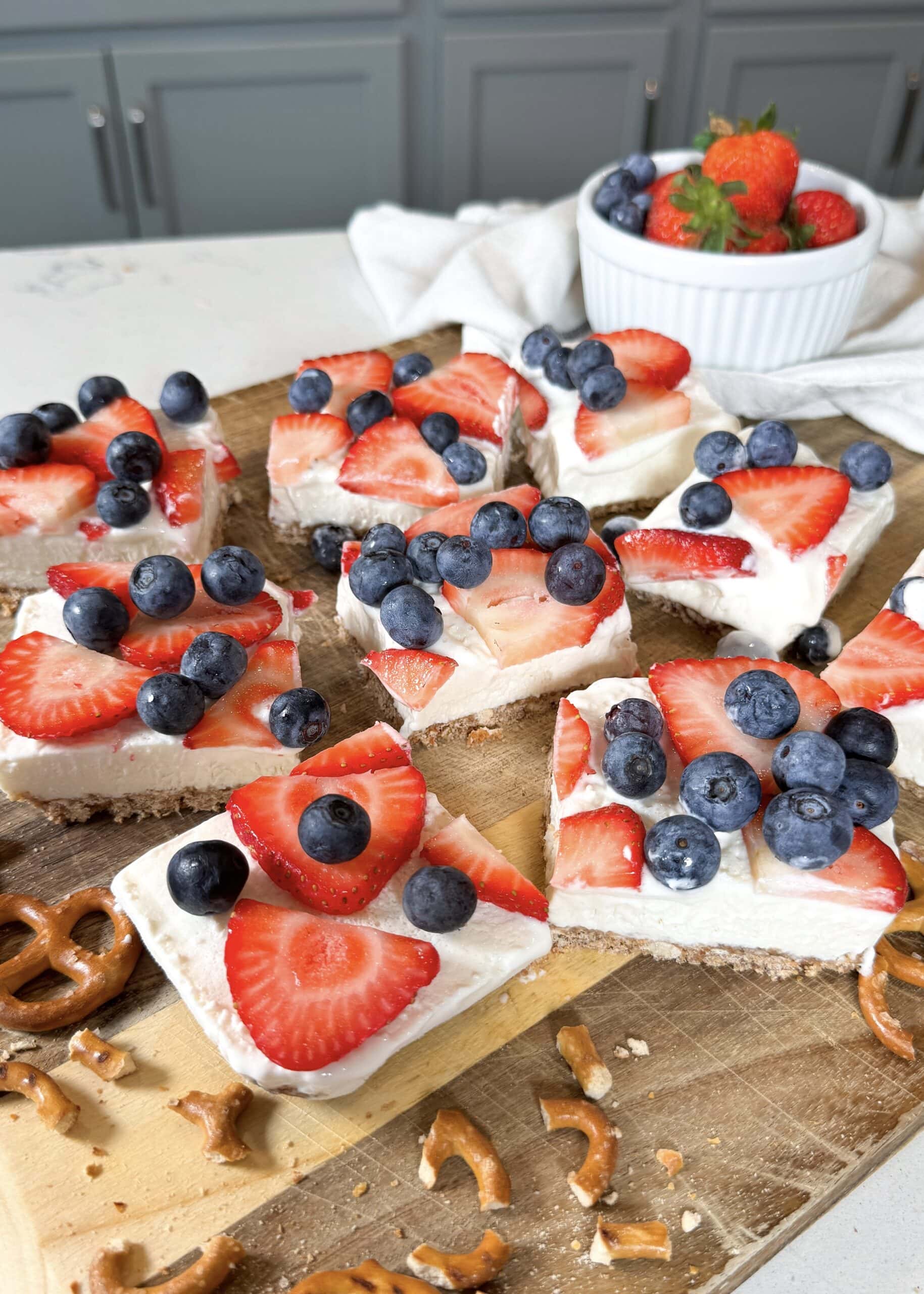 high protein no bake cheesecake bars